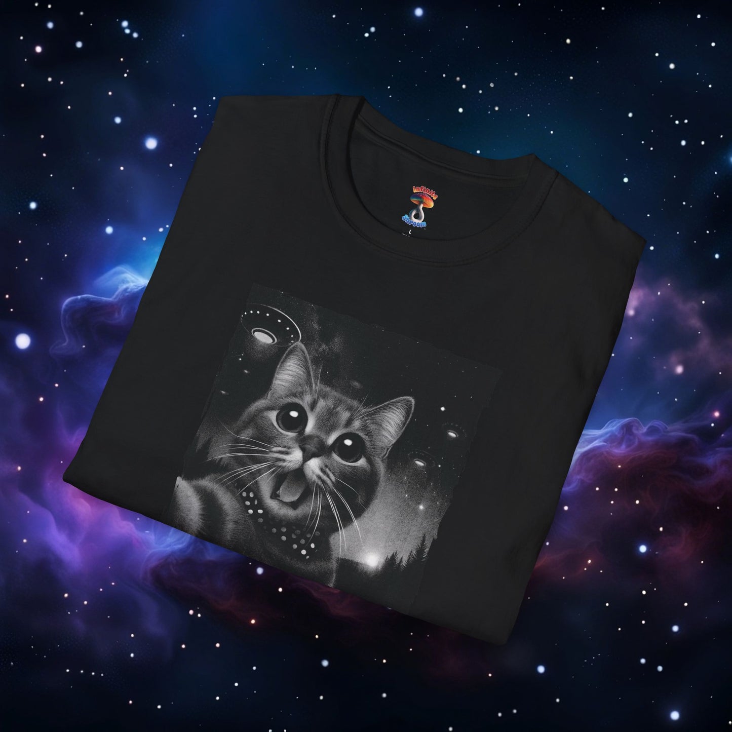 UFO CAT SELFIE SHIRT