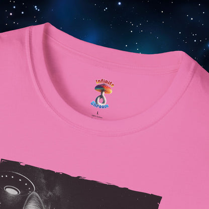 UFO CAT SELFIE SHIRT