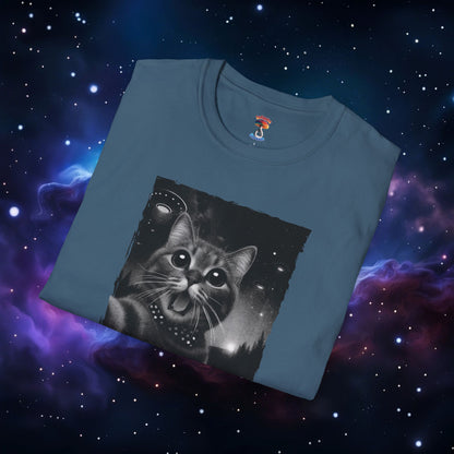 UFO CAT SELFIE SHIRT