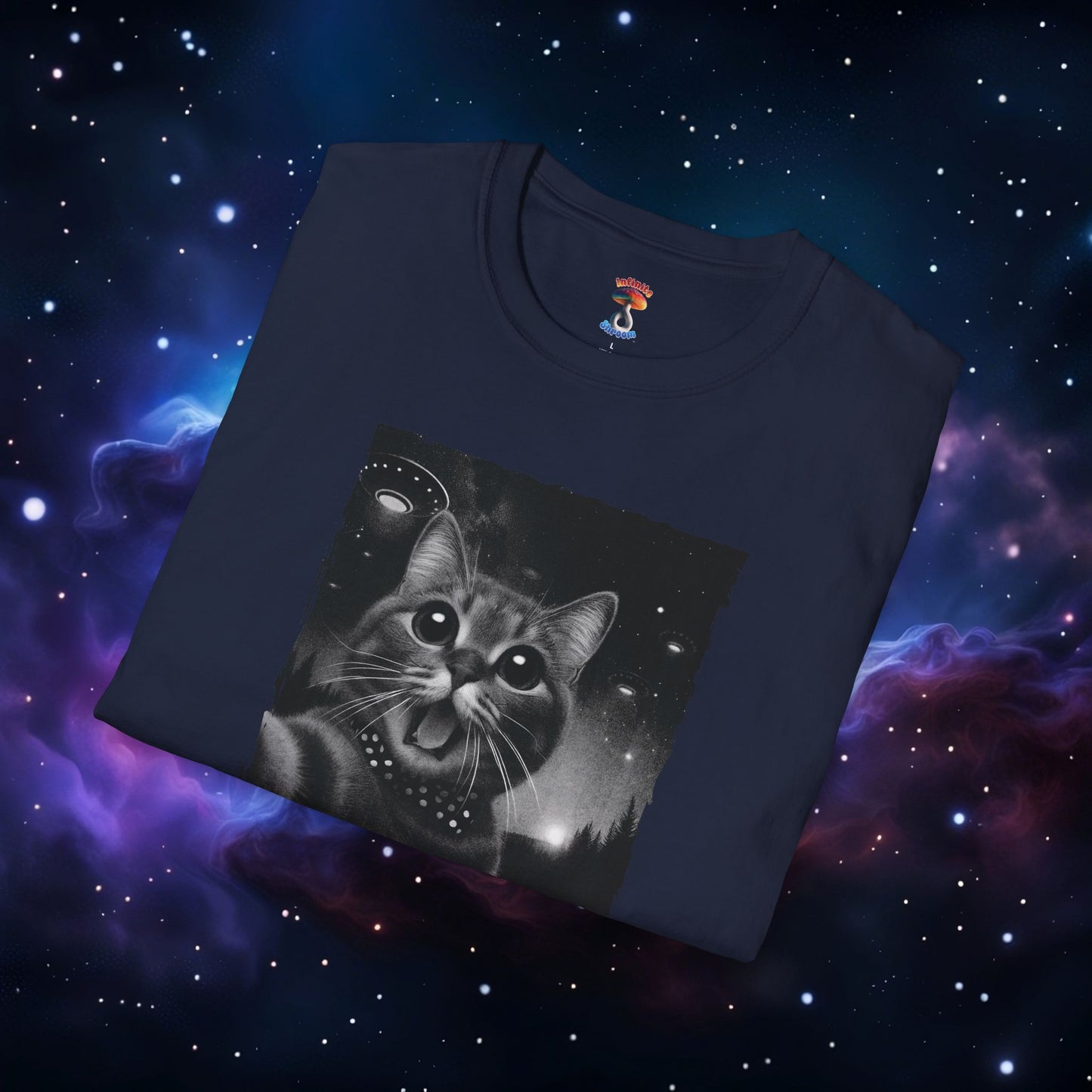 UFO CAT SELFIE SHIRT