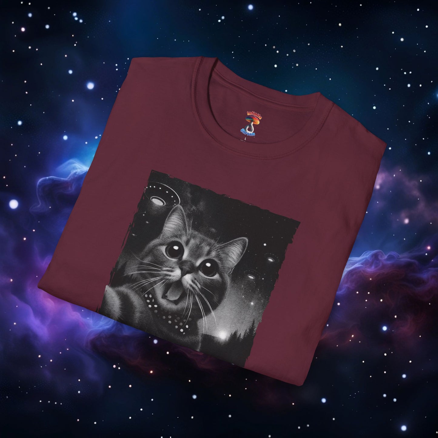 UFO CAT SELFIE SHIRT